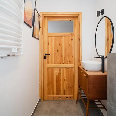 Totu Na Zaspe 45 アパート *